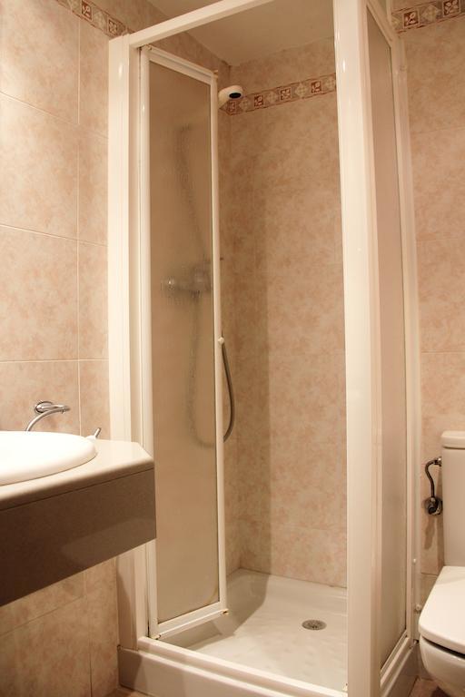 Hostal Cafeteteria Goya Barbastro Chambre photo
