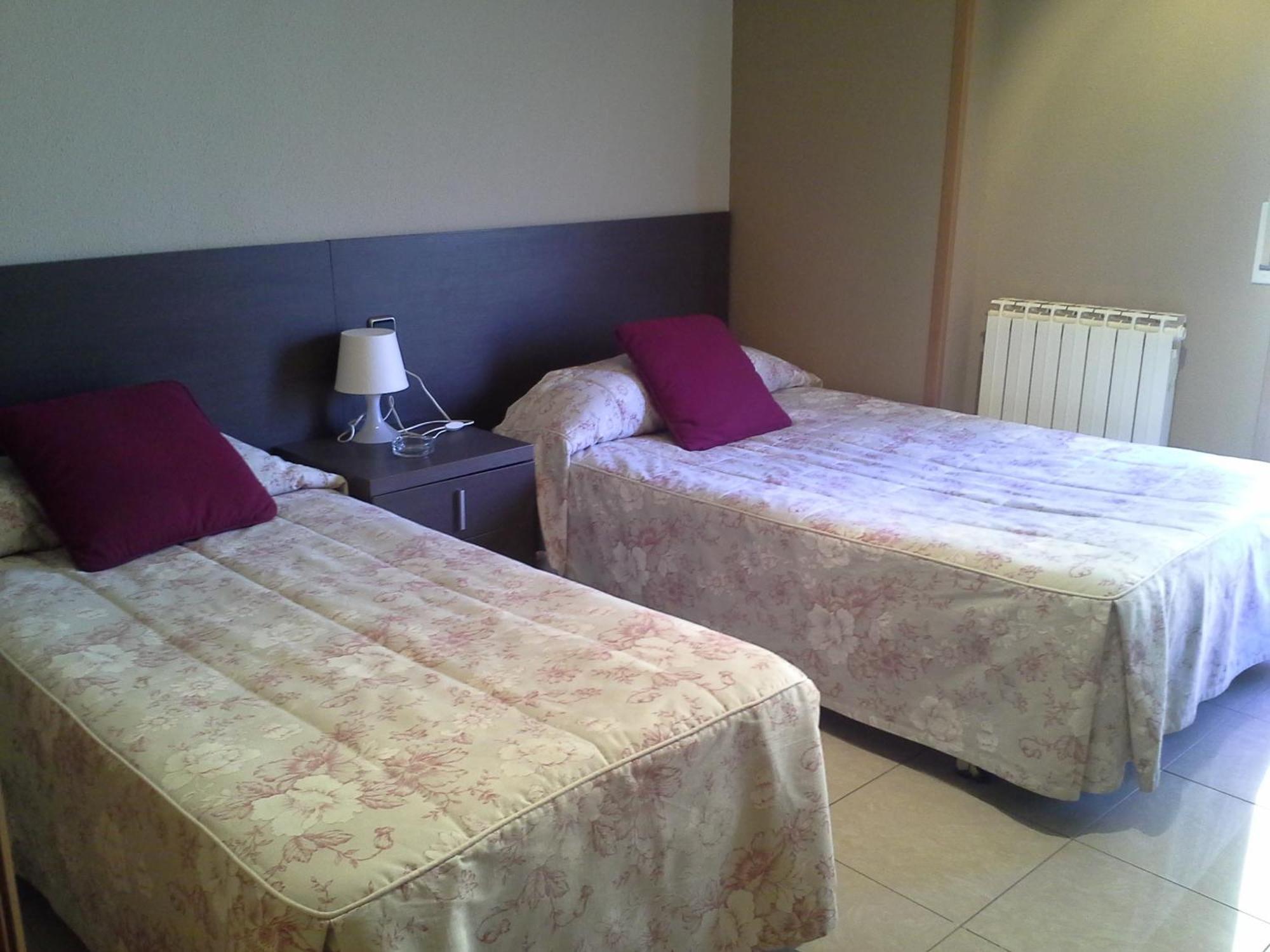 Hostal Cafeteteria Goya Barbastro Chambre photo