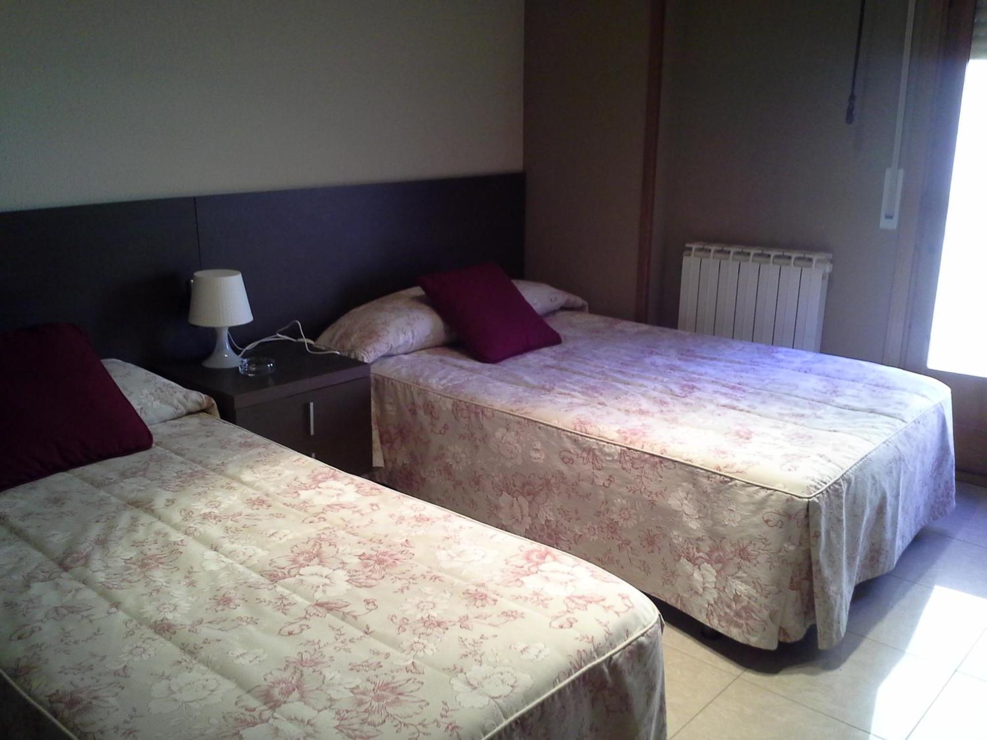Hostal Cafeteteria Goya Barbastro Chambre photo
